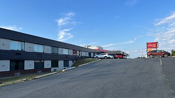 Lively Inn & Suites