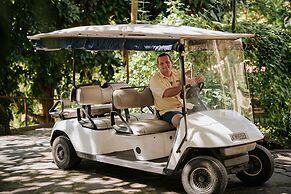 Parador Nature Resort and Spa