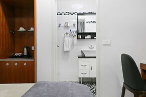 Comfort Inn & Suites Burwood