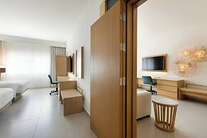 Courtyard By Marriott Cancun Airport