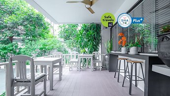 Yellow Ribbon Hills, Boutique Suites