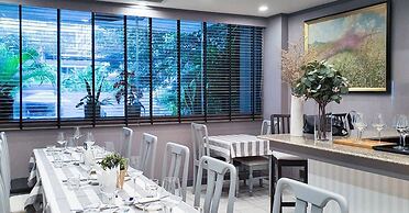 Yellow Ribbon Hills, Boutique Suites