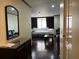 Yellow Ribbon Hills, Boutique Suites