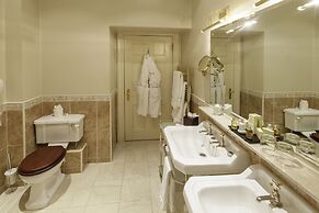 Luton Hoo Hotel, Golf And Spa