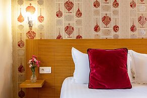 Hotel Romance Malesherbes by Patrick Hayat
