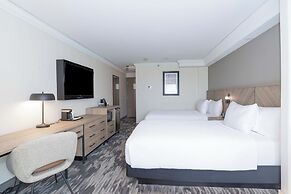 Sandman Signature Toronto Airport Hotel