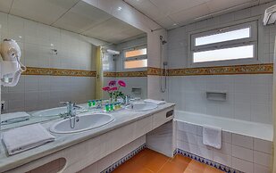  Playadulce Hotel