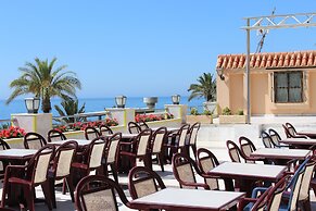  Playadulce Hotel