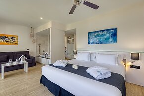  Playadulce Hotel