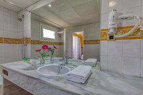  Playadulce Hotel