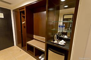 Crown Regency Hotel and Towers