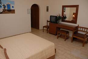 Paleos Apartments