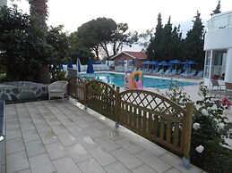 Paleos Apartments