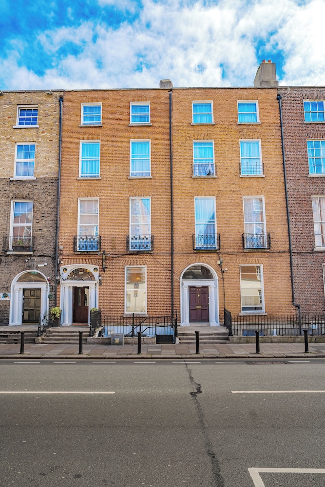 Iveagh Lodge