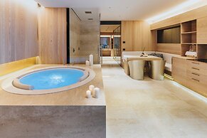 Lajadira Hotel & Spa