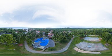 Estuary Sarovar Premiere , Poovar Island