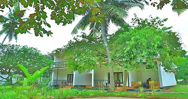 Estuary Sarovar Premiere , Poovar Island