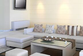 Nissaki Beach Hotel
