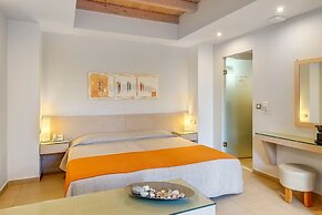 Nissaki Beach Hotel