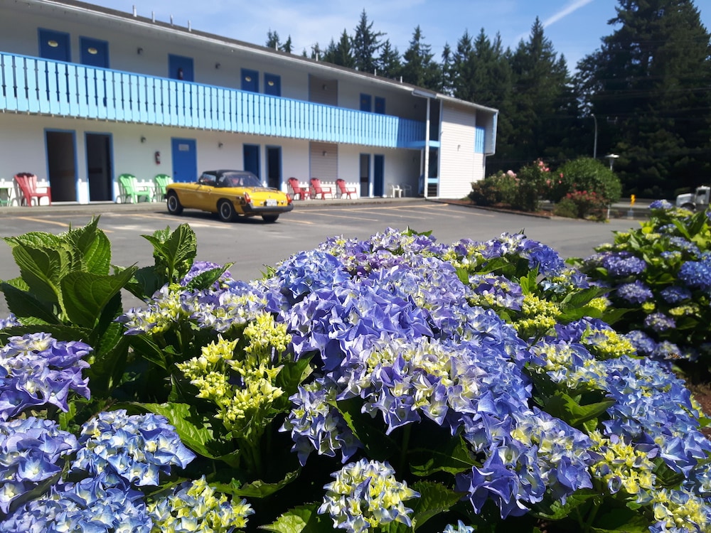 Fuller Lake Motel