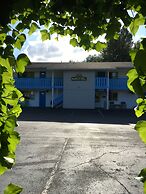 Fuller Lake Motel