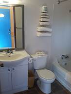 Fuller Lake Motel