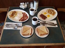 Fuller Lake Motel
