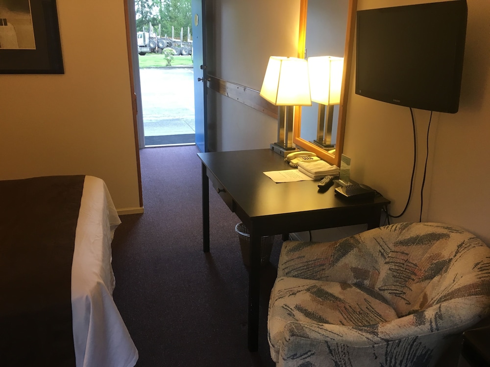 Fuller Lake Motel