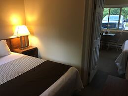 Fuller Lake Motel