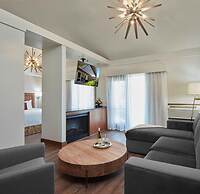 Huff Estates Inn & Winery