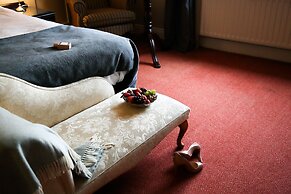 Mulroy Woods Hotel