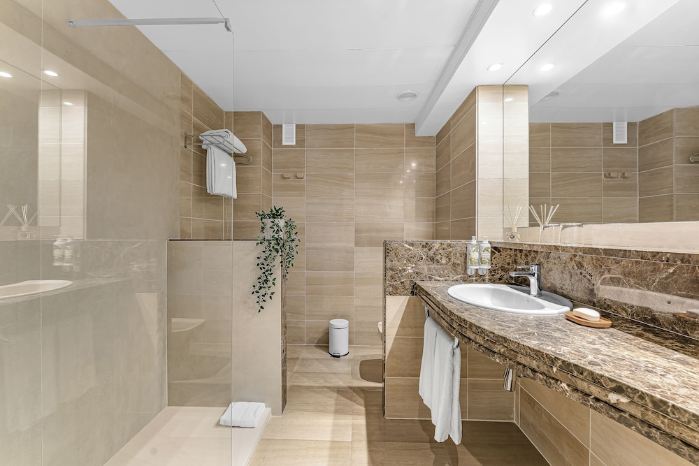 Acacia Suite