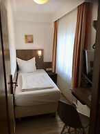 Hotel Triton
