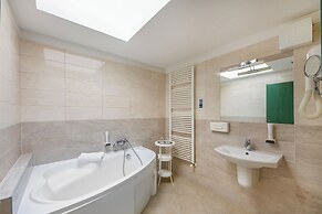 Corvin Hotel Budapest - Corvin wing