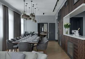 Riviera House