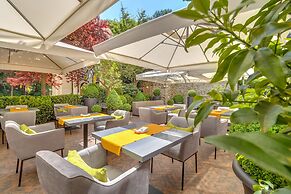Riviera House
