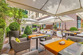 Riviera House