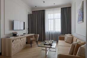 Riviera House