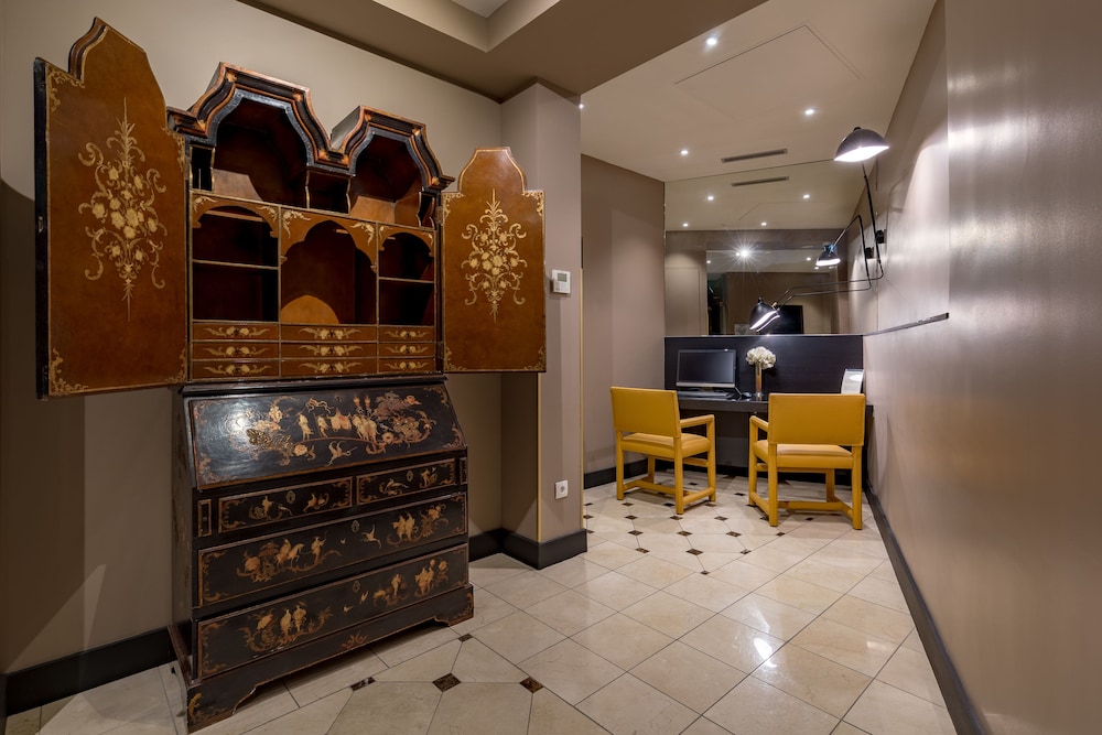 Chalgrin Boutique Hotel