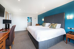 Springfield Hotel & Health Club