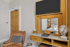 Invicta Hotel
