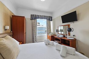 Invicta Hotel