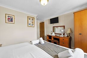 Invicta Hotel