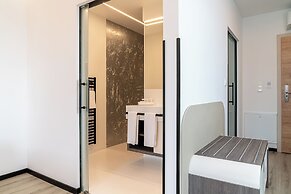 CHRIZZ Rooms