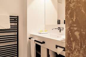 CHRIZZ Rooms
