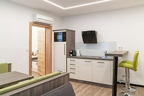 CHRIZZ Rooms
