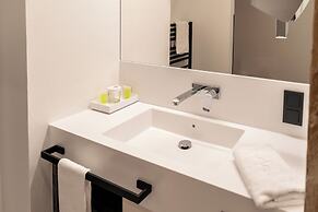 CHRIZZ Rooms