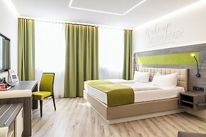 CHRIZZ Rooms