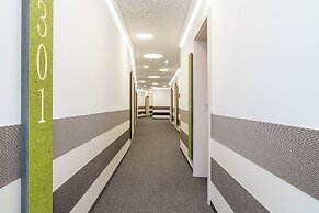CHRIZZ Rooms