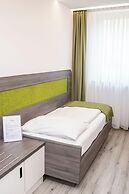 CHRIZZ Rooms